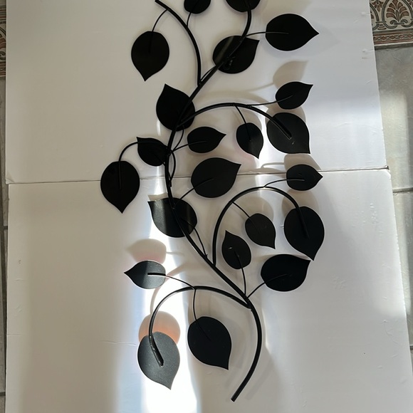 UNBRANDED HOME ACCENT/DECOR. LEAVES ON BRANCH - Picture 3 of 6